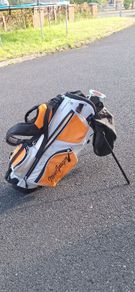 kids golf bag and clubs
