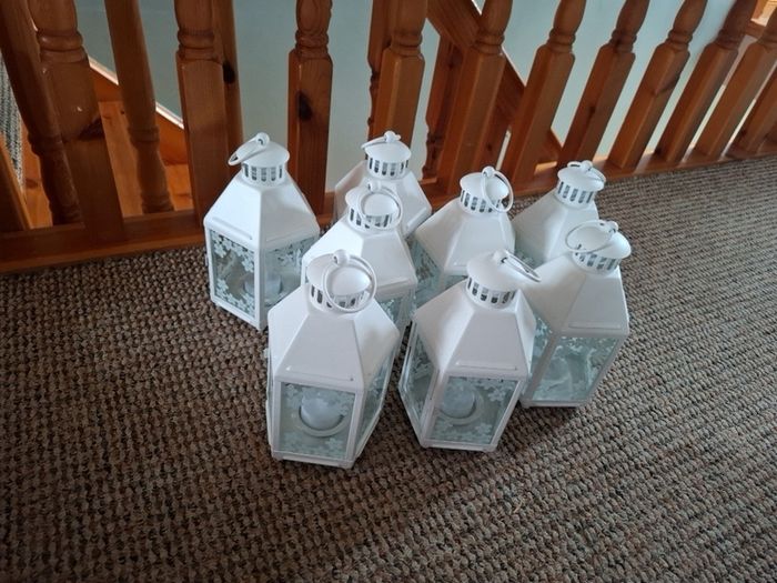 White lanterns x8