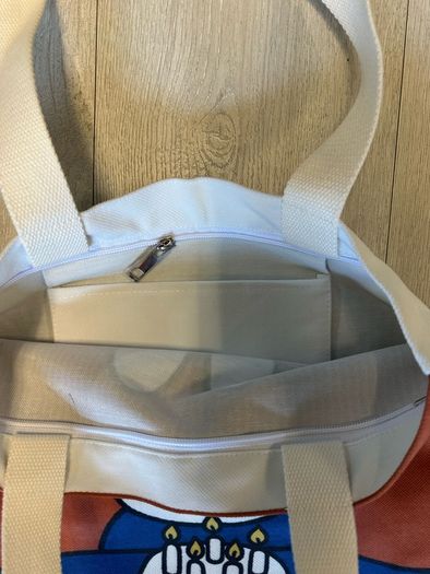 Tote bag