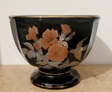 Vintage footed jardiniere