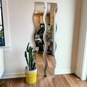 Curvy mirrors