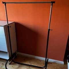 Clothes rail