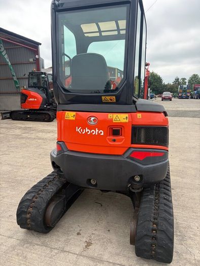Kubota U27-4 digger