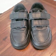 Black Adidas shoes UK 6.5