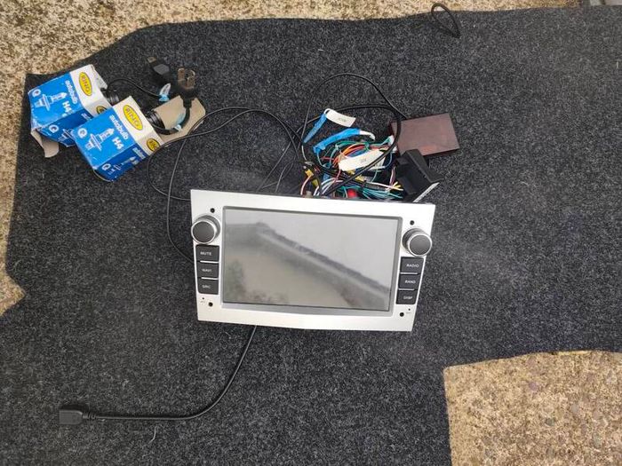head unit was Opel Corsa, with connectors but fit another car all good working