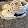 UK 13 Nike blazer hightop trainers Image 2