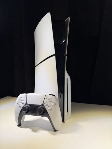 PS5 Slim Disc - 1TB Boxed
