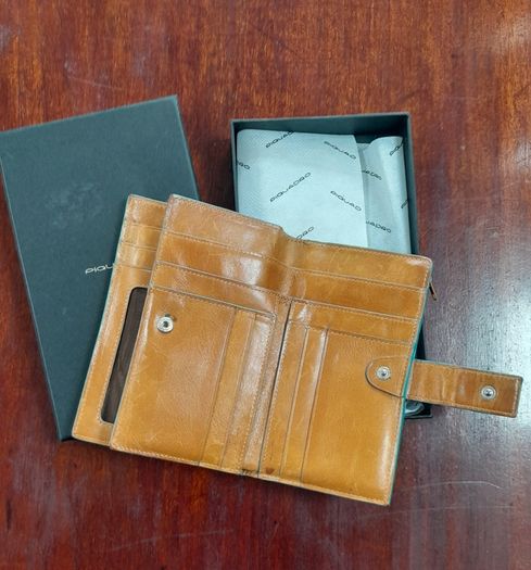Piquadro Leather Wallet/Purse - Boxed