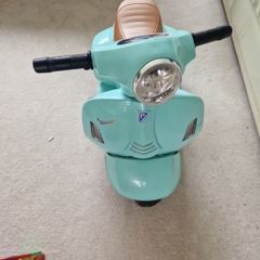 Child's Electronic Vespa Scooter