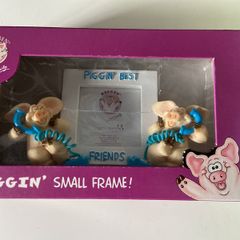 Carte Blanche Piggin' by David Corbridge Piggin Best friends frame