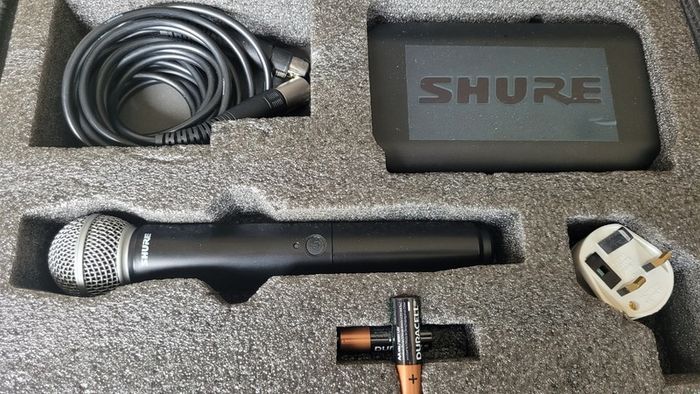 Shure BLX24/SM58 Handheld Wireless System