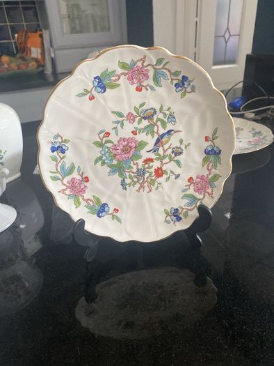 Pair. of aynsley Pembroke  8 inch plates