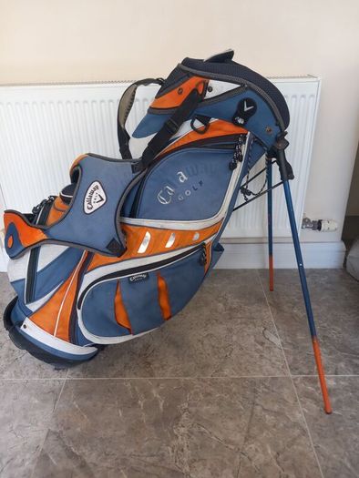 callaway golf bag with stand.