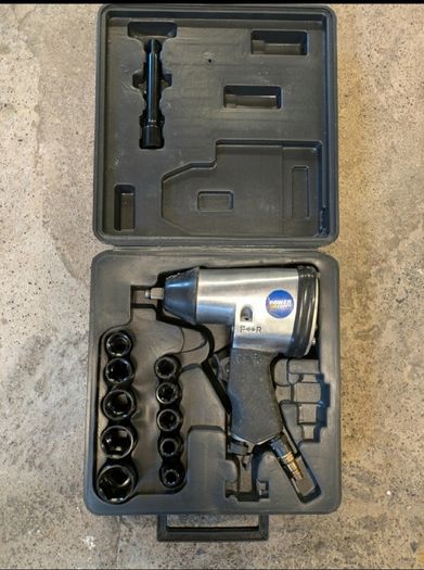 Power craft impact wrench set