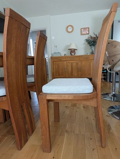 Solid Oak dining table, side board & chairs for 8