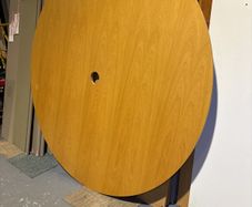 round meeting room table