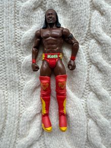 WWE Kofi Kingston Mattel Figure Wrestling Basic Series 10 The New Day Used his left hand is scrolling not fixed Please look at the pictures