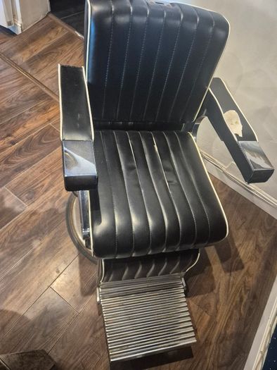 Barber chair