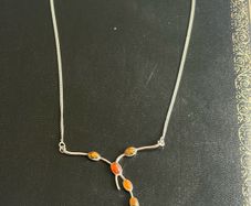 Amber silver neck