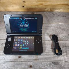 nintendo 3ds xl Limited edition Monster Hunter 4 ,128GB sd card Hshop 1000s free games