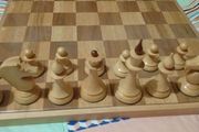 Latvian chess pieces