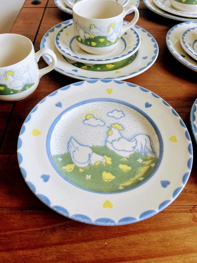 1970s English Ironstone 18 piece set