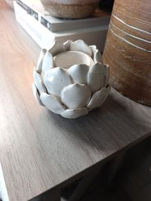 Lotus tealight holder