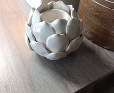 Lotus tealight holder