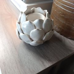 Lotus tealight holder
