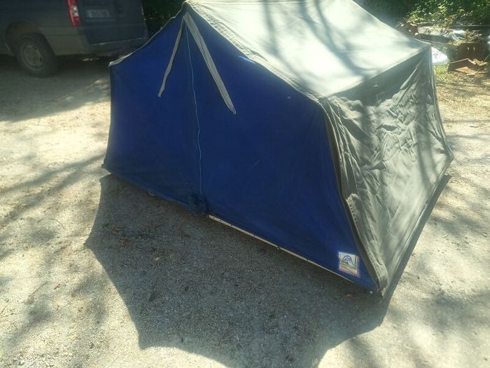 Roof tent