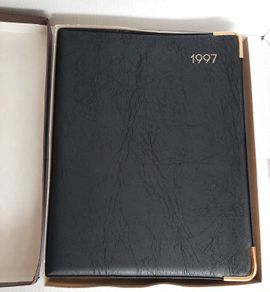 leather desk dairy large1997 USA