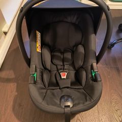 Enfasafe car seat with ISOFix base