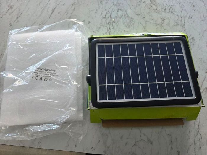 luceco solar floodlight