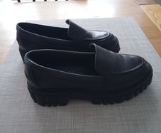 Clarks women loafers black leather size 6.5