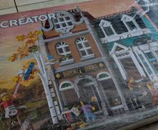 Lego 10270 Bookshop Brand New, Boxed, Never Opened
