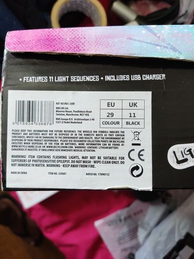 Kids LED  shoes with charging cable