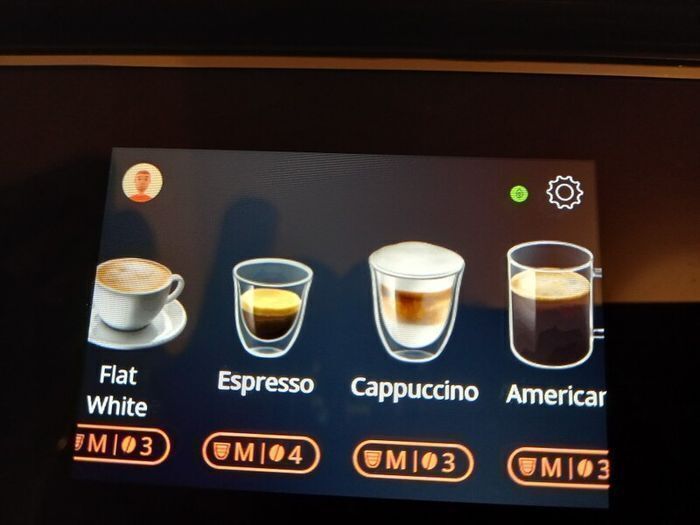 Delonghi Magnifica Plus Automatic Coffee Maker - Black