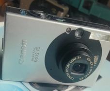 Canon IXUS 70 7.1MP Digital Camera