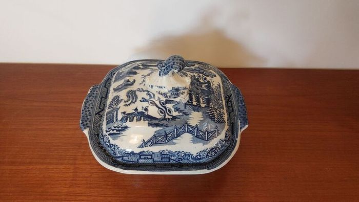 Fabulous Antique Blue and White Transferware Willow Pattern Shallow Lidded Tureen/Vegetable Dish For Display, Unknown Maker, Most Likely Staffordshire Made
