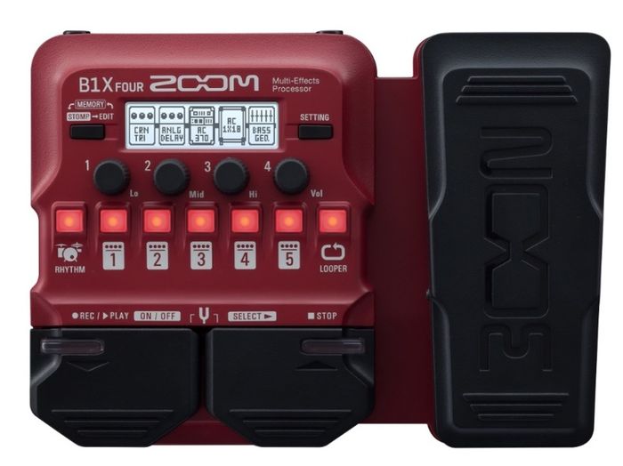 ZOOM B1X Four Multi-effects Bass pedal