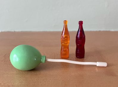 Vintage Sylvanian Families, Bearbury Birthday Balloon and Lemonade Bottle