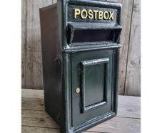 Post Box Small Cast Iron Dark Green Insert CH R MB10 G