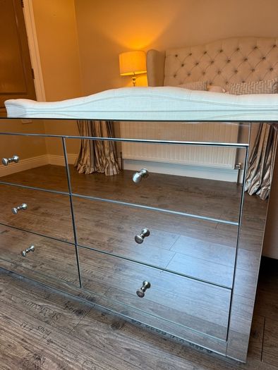 mirrored chest of drawers