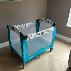 Travel cot