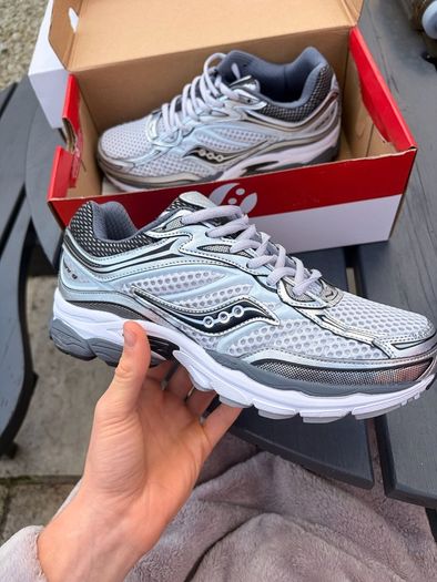 saucony progrid omni 9