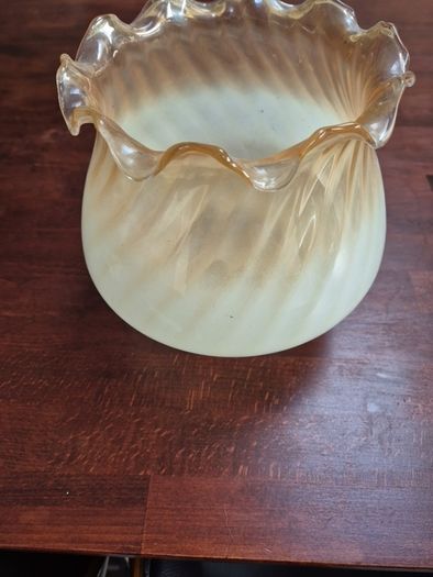 Ceiling or lamp light shade 22cm heigh by 20cm wide