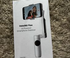 smartphone Gimbal Stabiliser - Insta360 Flow