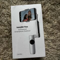 smartphone Gimbal Stabiliser - Insta360 Flow