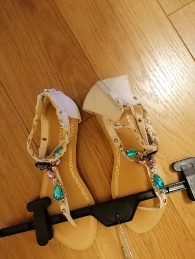 Women's White Jewelled Summer White Sandals NEW Toe Post SIZE 40
