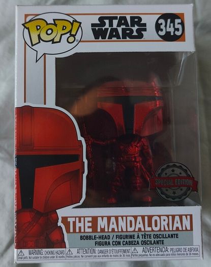 Funko Mandalorian chrome red special edition